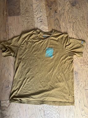 Janji Runterra Bio Short Sleeve T-Shirt “Run Everywhere” Mens XL Brown